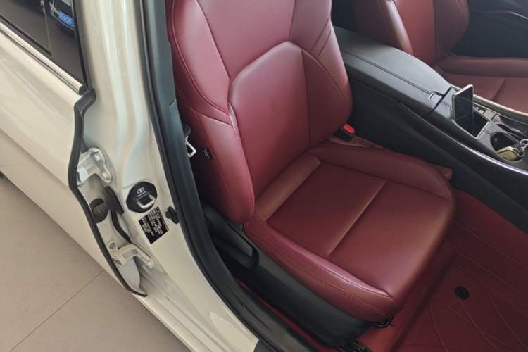 Used Toyota Avalon 2024 2.0L Ambition Edition Right Front Seat