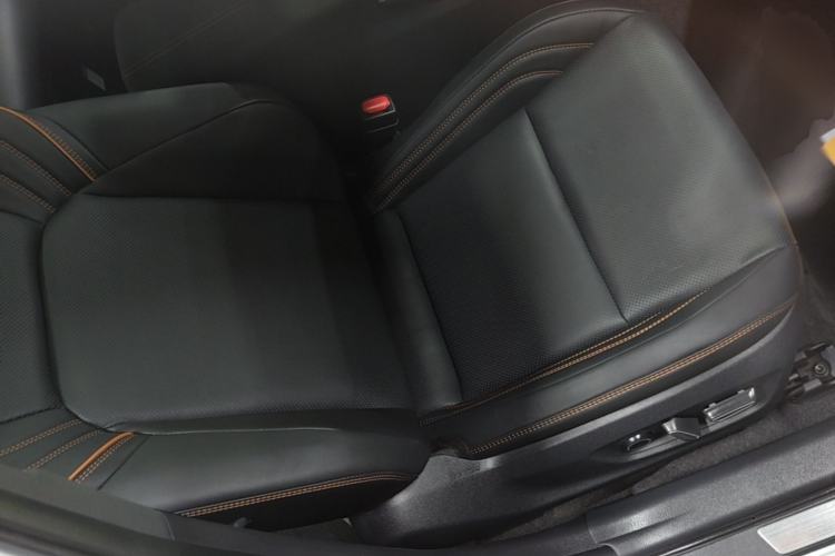 Used Toyota Avalon 2024 Dual-Motor 2.0L Premium Edition Right Front Seat