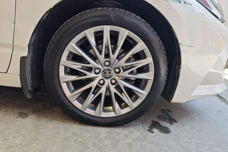 Used Toyota Avalon 2024 Dual-Engine 2.5L XLE Premium Edition Right Front Wheel Hub