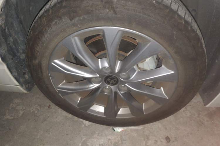 Used Toyota Avalon 2024 2.0L Ambition Edition Right Front Wheel Hub