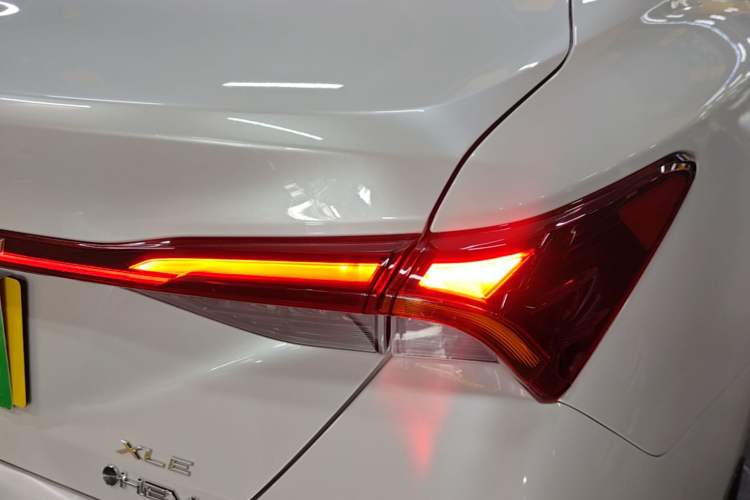 Used Toyota Avalon 2024 Dual-Motor 2.0L Premium Edition Right Rear Taillight