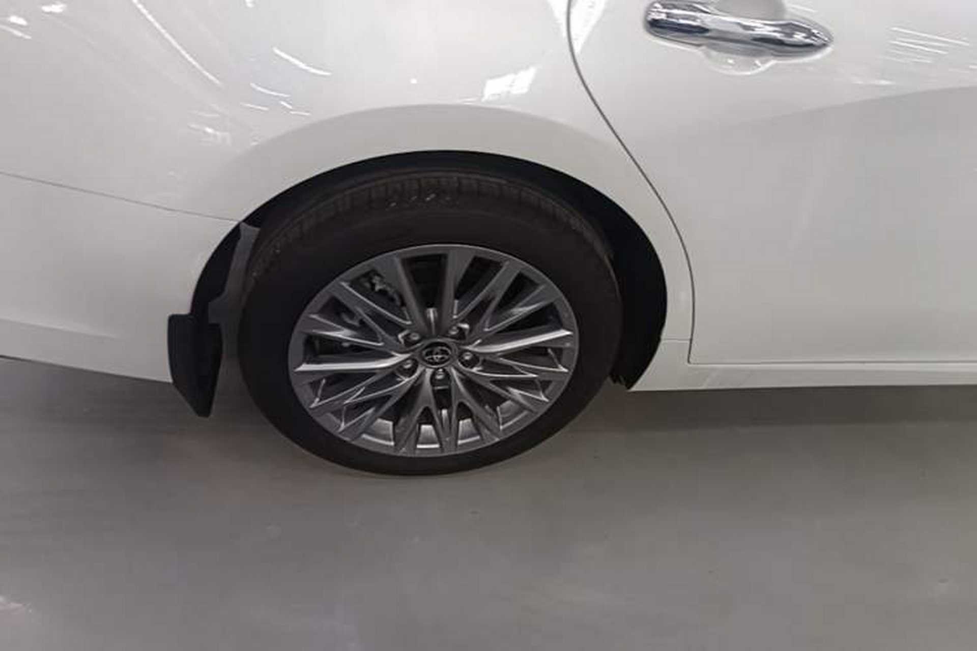 Used Toyota Avalon 2024 Dual-Engine 2.5L XLE Premium Edition Right Rear Wheel Hub