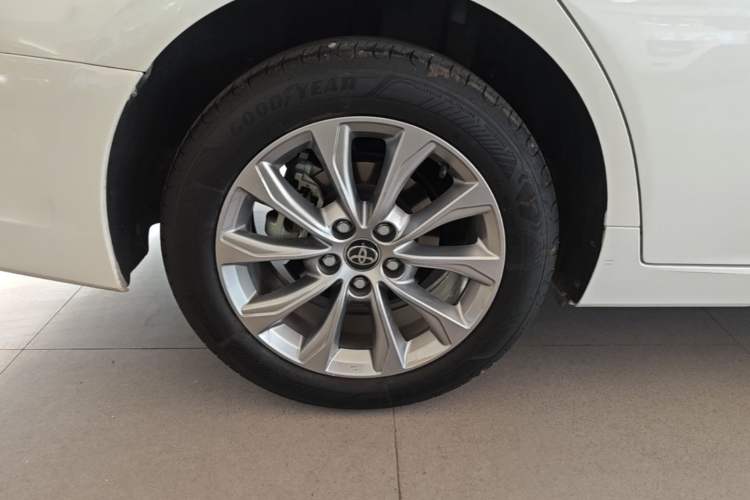 Used Toyota Avalon 2024 2.0L Ambition Edition Right Rear Wheel Hub