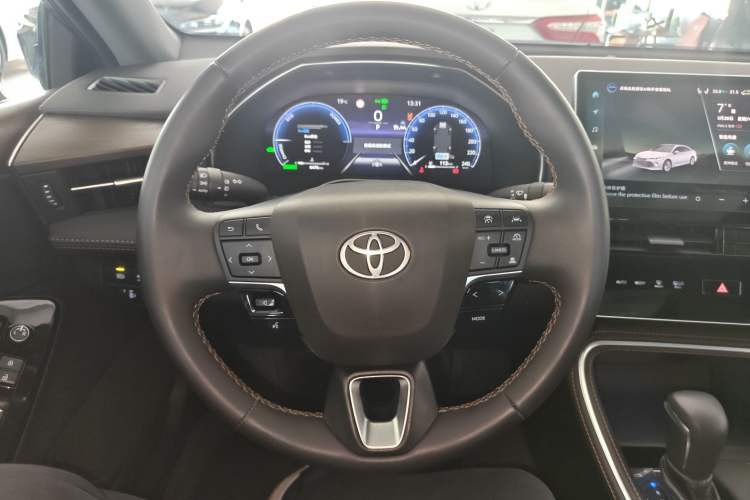 Used Toyota Avalon 2024 Dual-Engine 2.5L XLE Premium Edition Steering Wheel