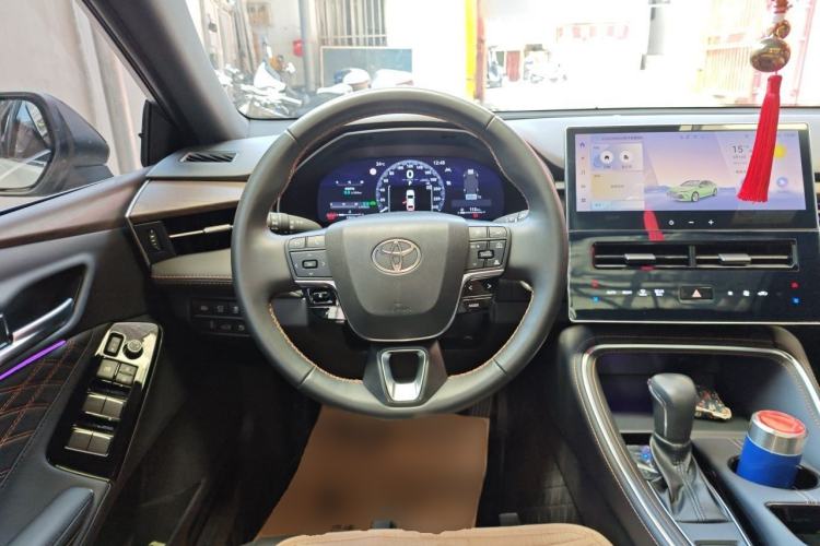 Used Toyota Avalon 2024 Dual-Engine 2.5L XLE Premium Edition Steering Wheel