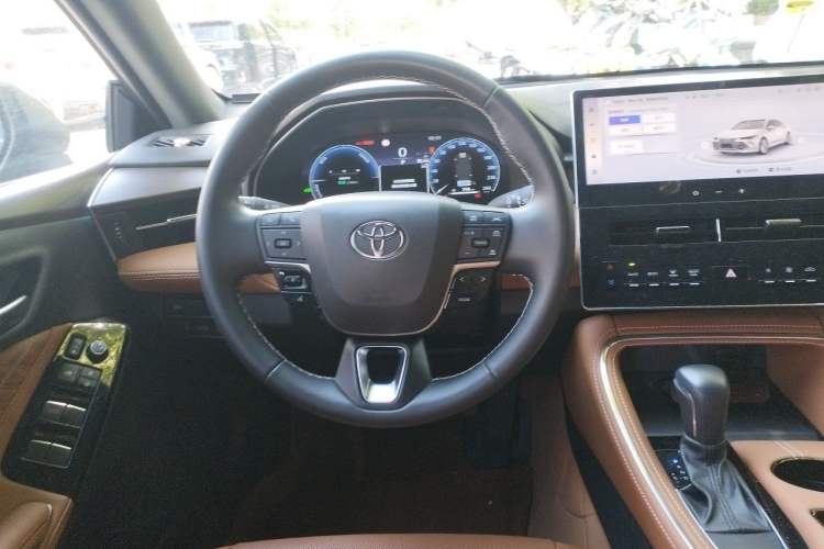 Used Toyota Avalon 2024 Dual-Motor 2.0L Luxury Edition Steering Wheel