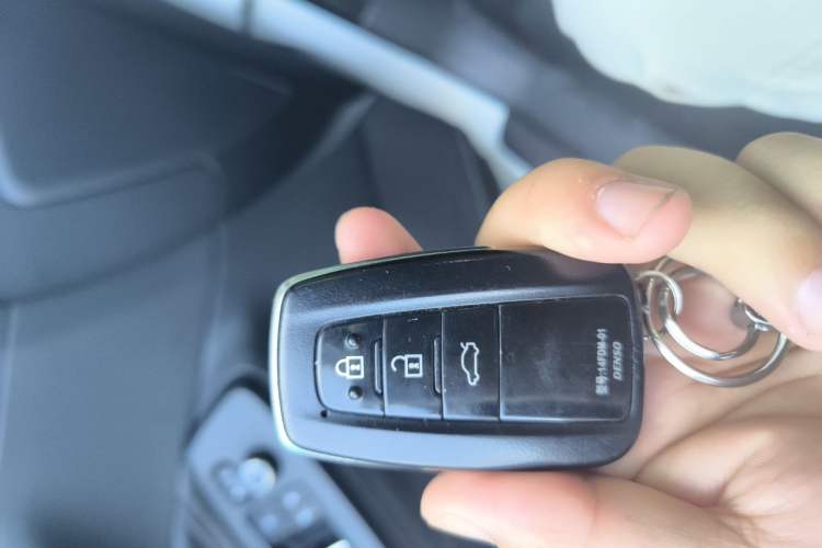 Used Toyota Avalon 2024 2.0L Premium Edition Vehicle Key
