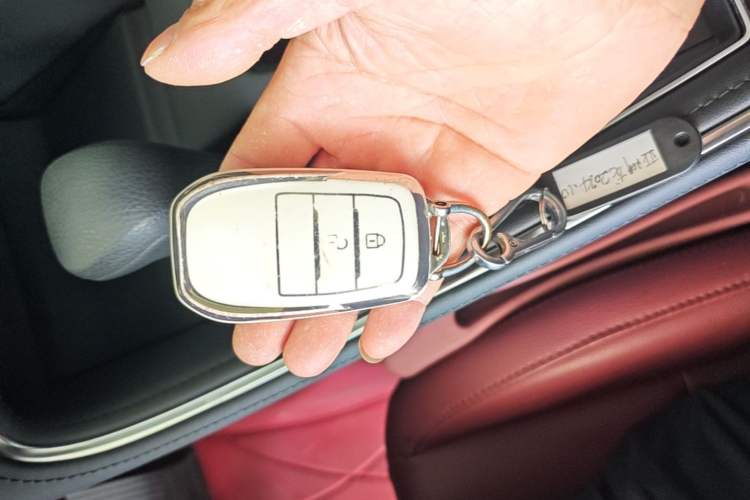Used Toyota Avalon 2024 2.0L Ambition Edition Vehicle Key