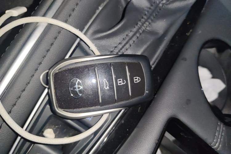 Used Toyota Avalon 2024 2.0L Ambition Edition Vehicle Key