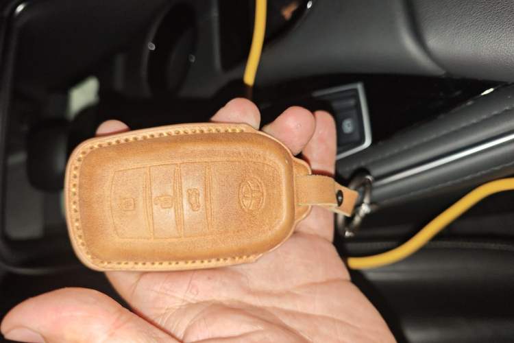 Used Toyota Avalon 2024 2.0L Ambition Edition Vehicle Key