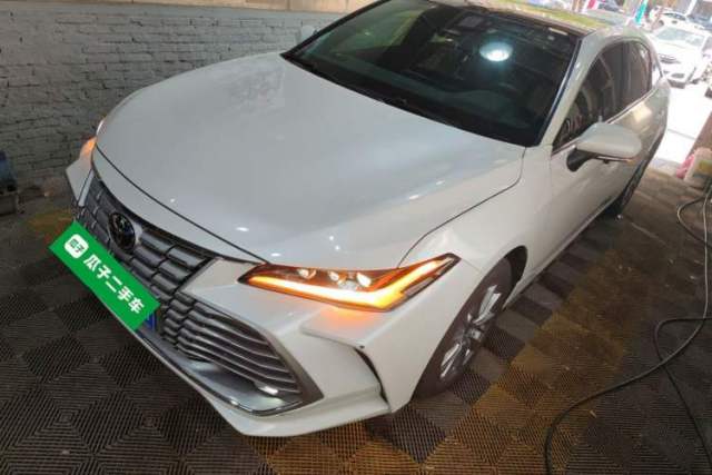Ojetý Toyota Avalon 2024 2.0L Premium Edition