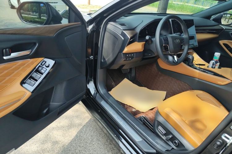 Used Toyota Avalon 2026 Dual-Engine 2.0L Prestige Edition Driver Seat