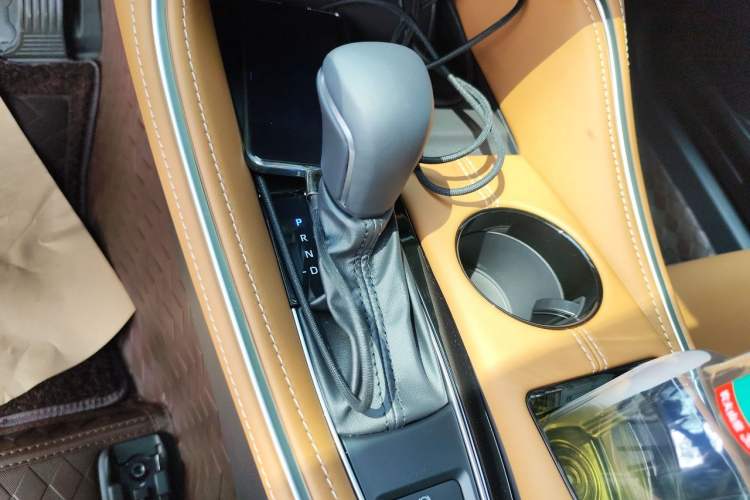 Used Toyota Avalon 2026 Dual-Engine 2.0L Prestige Edition Gear Lever