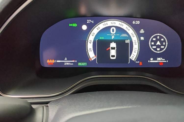 Used Toyota Avalon 2026 Dual-Engine 2.0L Luxury Edition Odometer Close Up