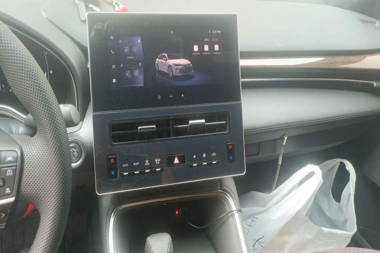 Used Toyota Avalon 2026 2.0L Progressive Edition Audio And AC Panel