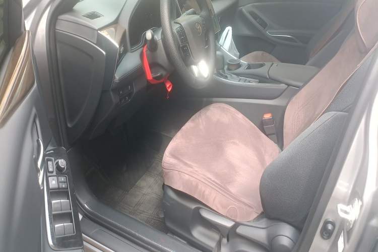 Used Toyota Avalon 2026 2.0L Progressive Edition Driver Seat