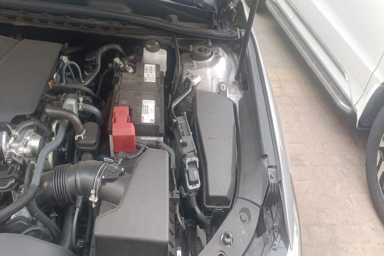 Used Toyota Avalon 2026 2.0L Progressive Edition Engine Bay Left