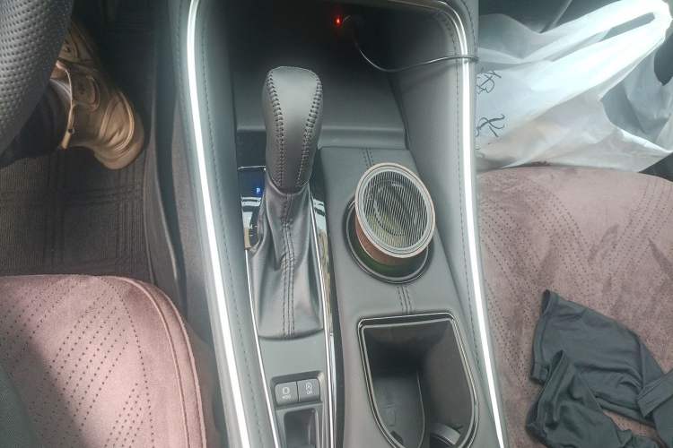 Used Toyota Avalon 2026 2.0L Progressive Edition Gear Lever
