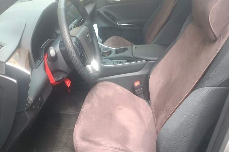 Used Toyota Avalon 2026 2.0L Progressive Edition Left Front Seat