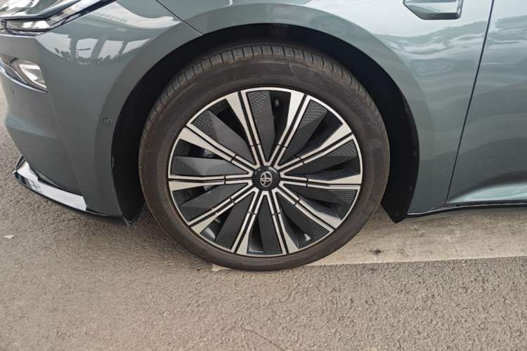 Used Toyota Baozhi 7 2026 600 Pro Left Front Wheel Hub