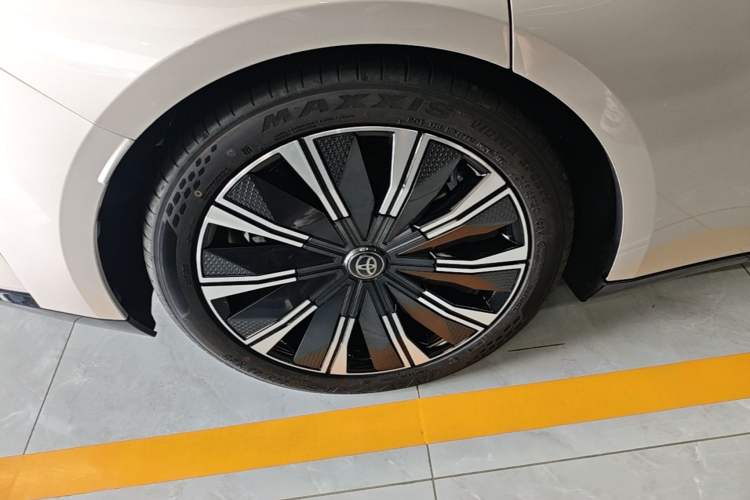 Used Toyota Baozhi 7 2026 700 Max Right Rear Wheel Hub