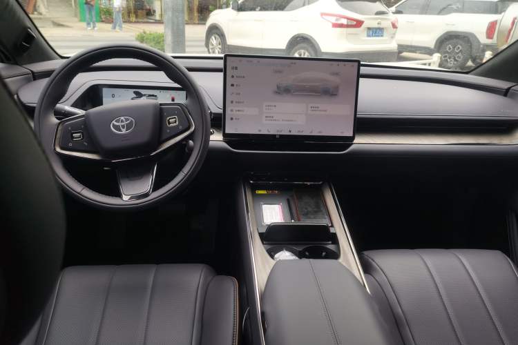 Used Toyota Baozhi 7 2026 700 Max Center Console