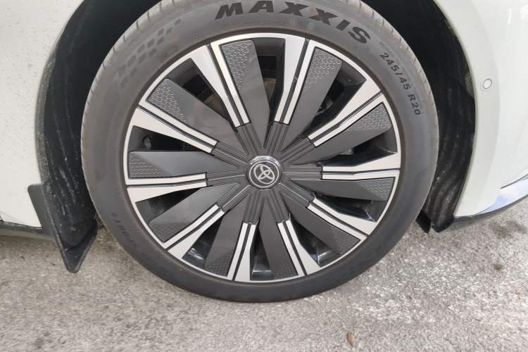 Used Toyota Baozhi 7 2026 700 Max LiDAR version Right Front Wheel Hub
