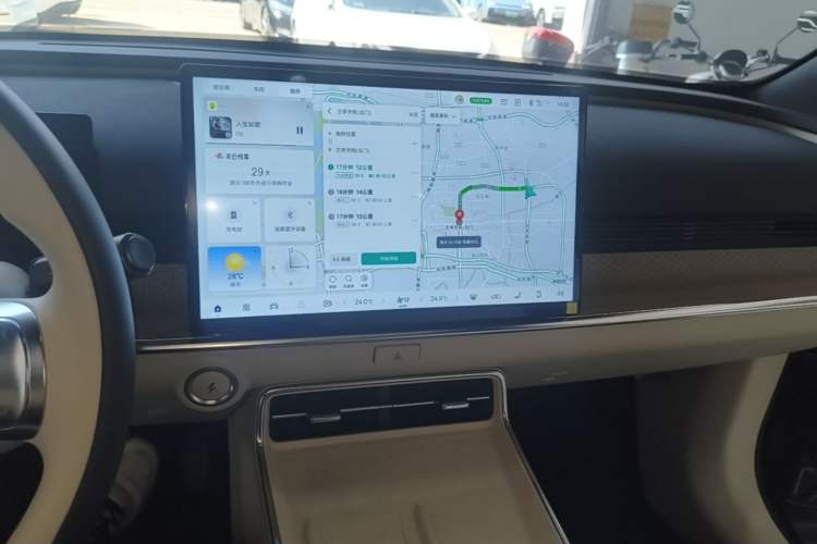 Used Toyota BZ 3X 2025 520 Pro+ LiDAR Edition Audio And AC Panel