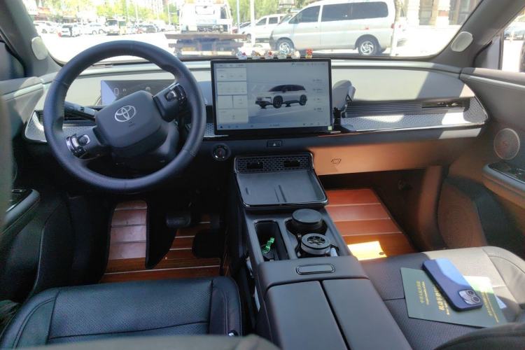 Used Toyota BZ 3X 2025 430 Air Center Console