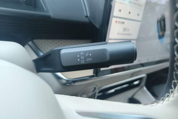 Used Toyota BZ 3X 2025 520 Pro LiDAR Edition Gear Lever