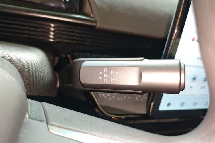 Used Toyota BZ 3X 2025 430 Air Gear Lever