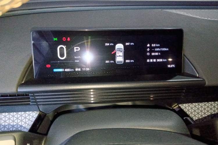 Used Toyota BZ 3X 2025 610 Max Instrument Cluster