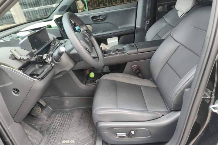 Used Toyota BZ 3X 2025 520 Pro LiDAR Edition Left Front Seat