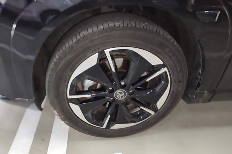 Used Toyota BZ 3X 2025 520 Pro LiDAR Edition Left Front Wheel Hub