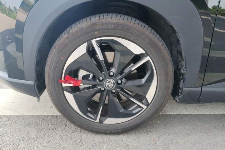 Used Toyota BZ 3X 2025 520 Pro Left Front Wheel Hub