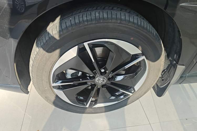 Used Toyota BZ 3X 2025 520 Pro LiDAR Edition Left Front Wheel Hub