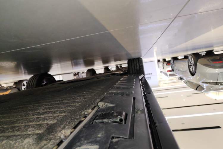 Used Toyota BZ 3X 2025 610 Max Left Side Sill