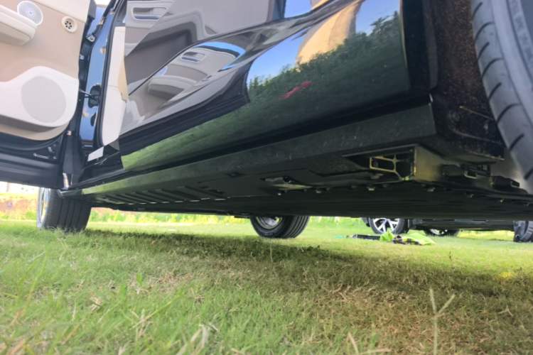 Used Toyota BZ 3X 2025 520 Pro LiDAR Edition Left Side Sill