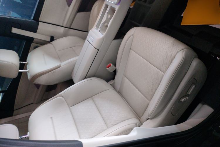 Used Toyota BZ 3X 2025 610 Max Right Front Seat