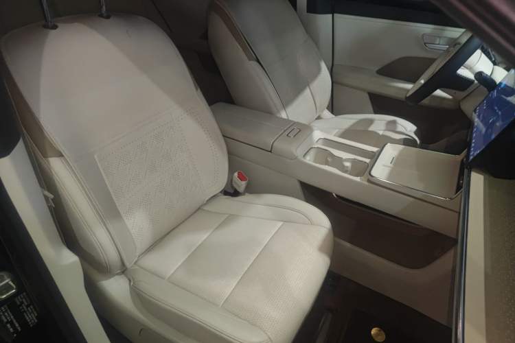 Used Toyota BZ 3X 2025 520 Pro LiDAR Edition Right Front Seat