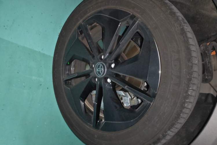 Used Toyota BZ 3X 2025 520 Pro Right Front Wheel Hub