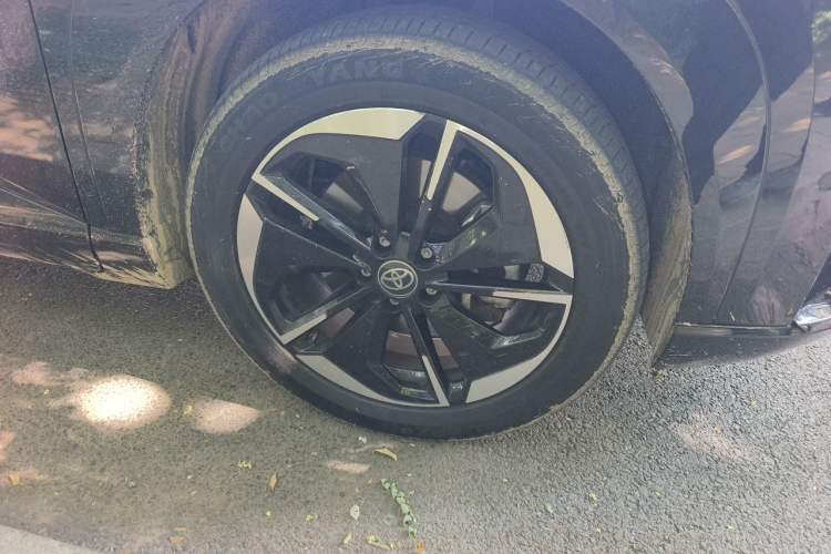 Used Toyota BZ 3X 2025 520 Pro+ LiDAR Edition Right Front Wheel Hub