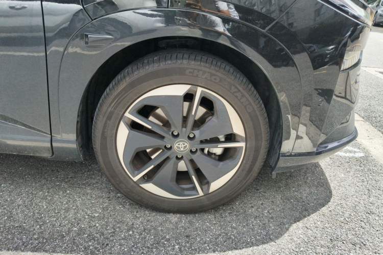 Used Toyota BZ 3X 2025 520 Pro LiDAR Edition Right Front Wheel Hub