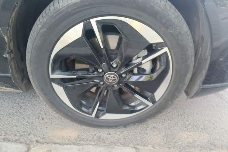 Used Toyota BZ 3X 2025 520 Pro LiDAR Edition Right Front Wheel Hub