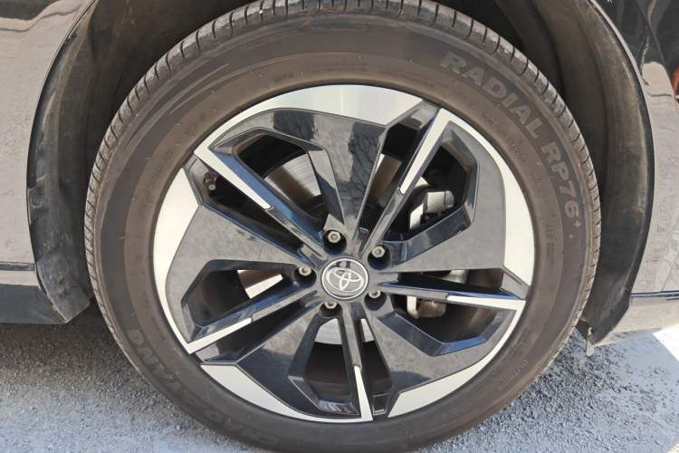 Used Toyota BZ 3X 2025 520 Pro LiDAR Edition Right Front Wheel Hub