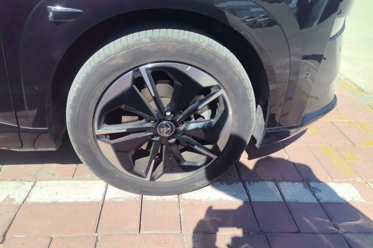 Used Toyota BZ 3X 2025 520 Pro+ LiDAR Edition Right Front Wheel Hub