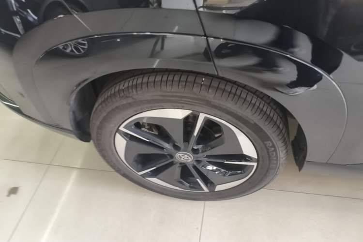 Used Toyota BZ 3X 2025 520 Pro+ LiDAR Edition Right Rear Wheel Hub