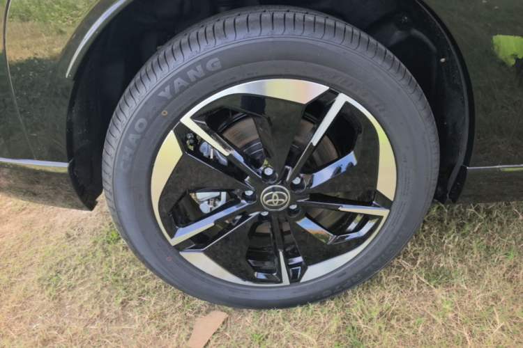 Used Toyota BZ 3X 2025 520 Pro LiDAR Edition Right Rear Wheel Hub