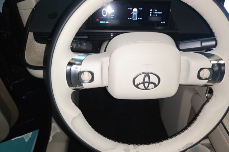 Used Toyota BZ 3X 2025 520 Pro Steering Wheel