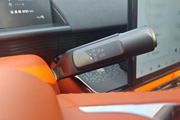 Used Toyota BZ 3X 2025 520 Pro+ LiDAR Edition Gear Lever